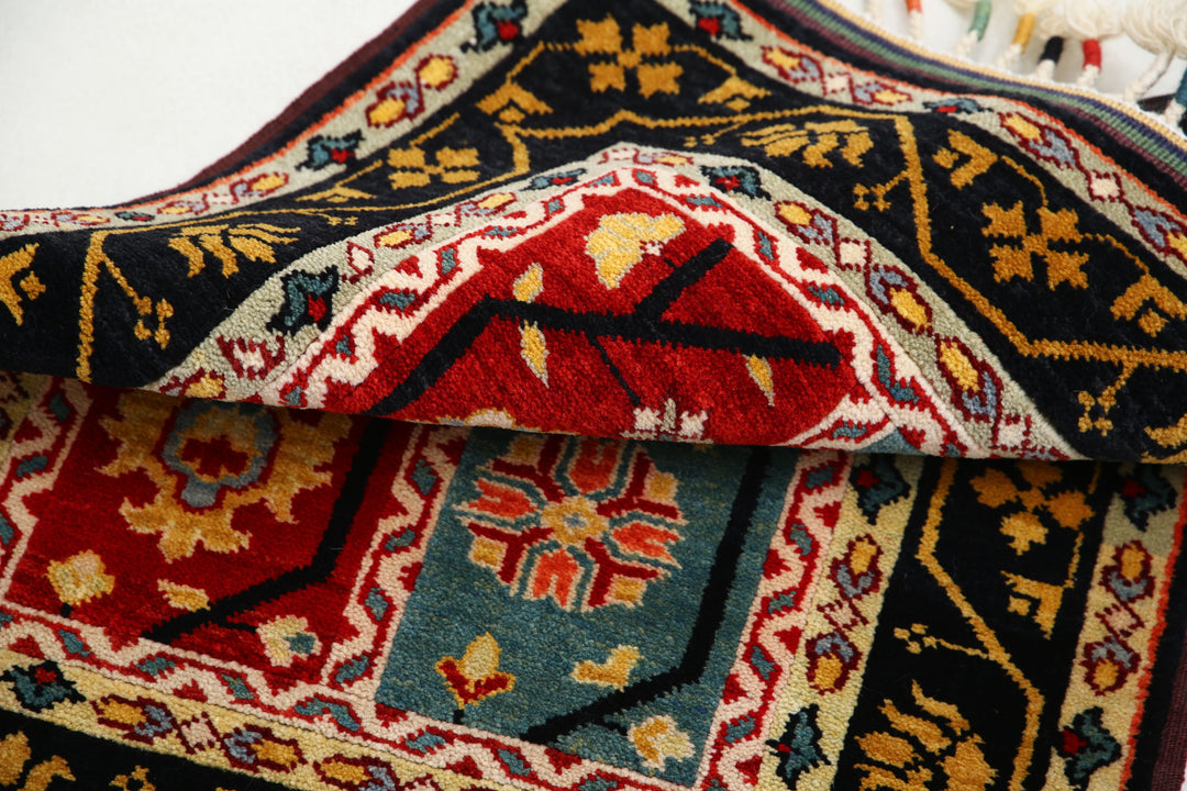 Ziegler 2’ 1″ x 2’ 7″ - No. AV21932 - ALRUG Rug Store