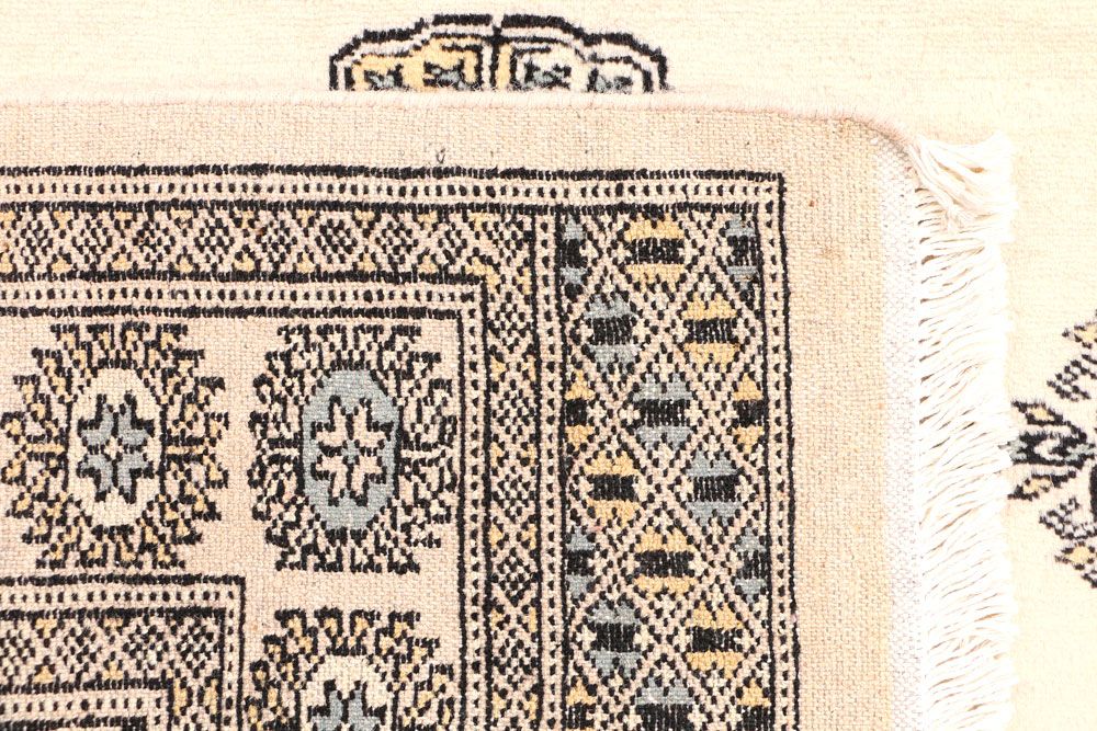 Bokhara 3' 1 x 5' 2 - No. 44138 - ALRUG Rug Store