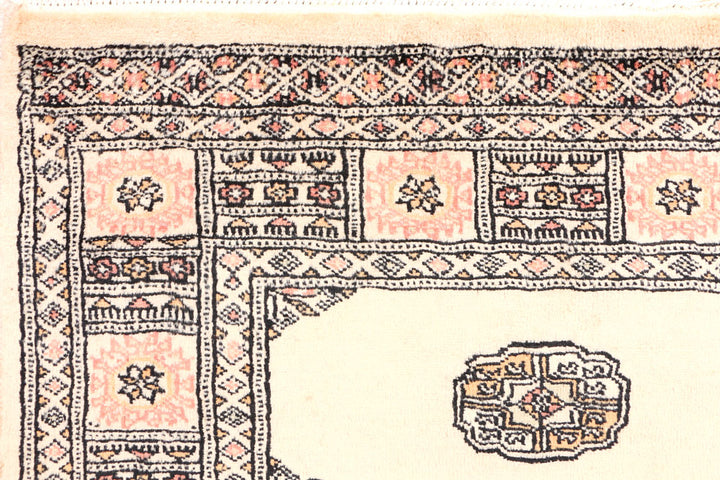 Ivory Bokhara 3' 1 x 5' 2 - No. 44162 - ALRUG Rug Store