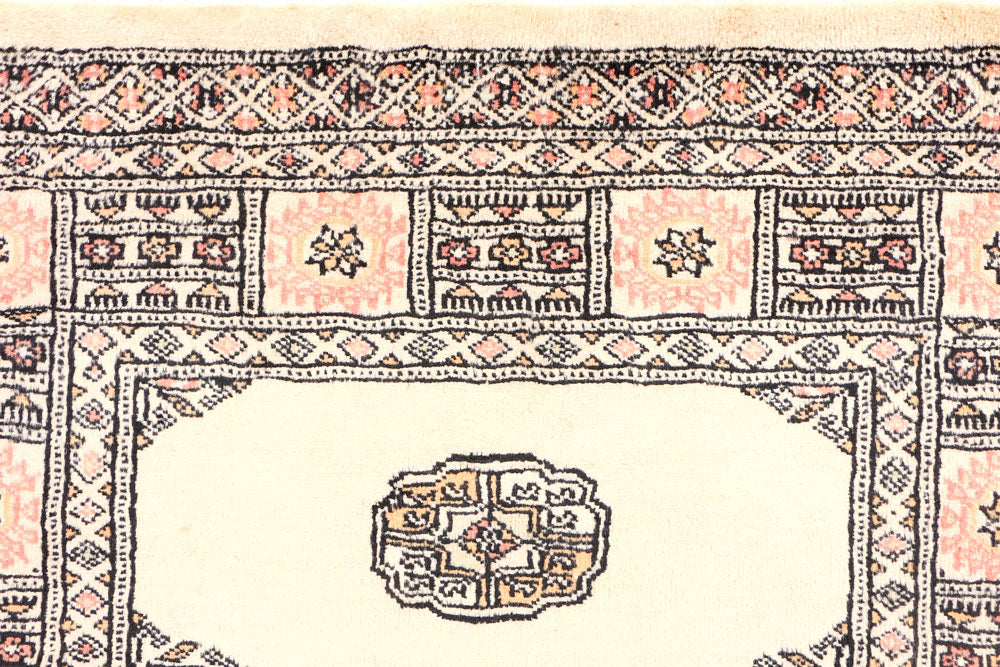 Ivory Bokhara 3' 1 x 5' 2 - No. 44162 - ALRUG Rug Store