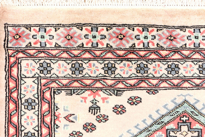 White Caucasian Oriental Rug 3'2" x 5'4" Hand-Knotted detail