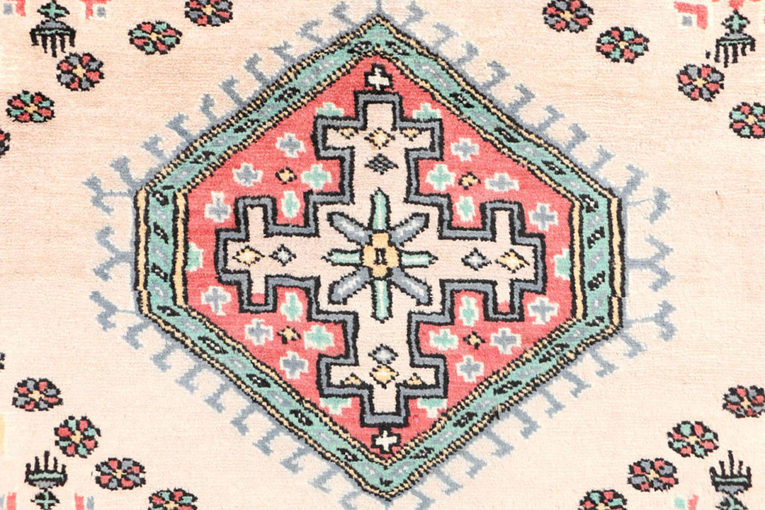 White Caucasian Oriental Rug 3'2" x 5'4" Hand-Knotted close-up