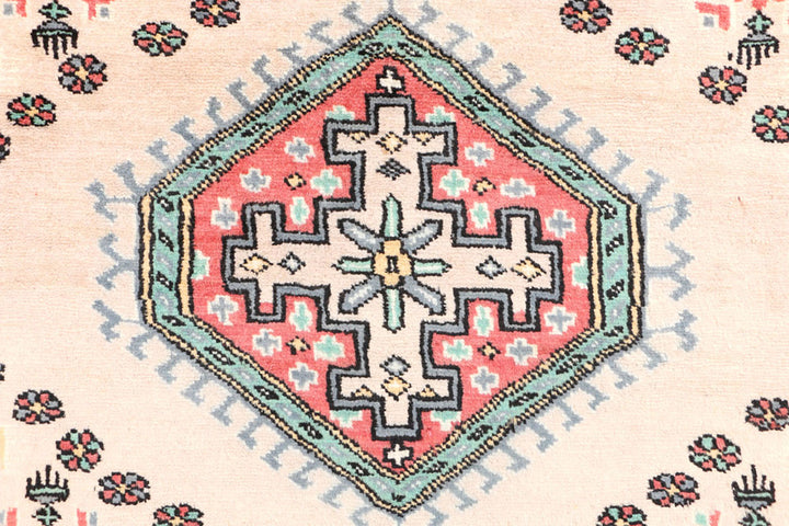 White Caucasian Oriental Rug 3'2" x 5'4" Hand-Knotted close-up