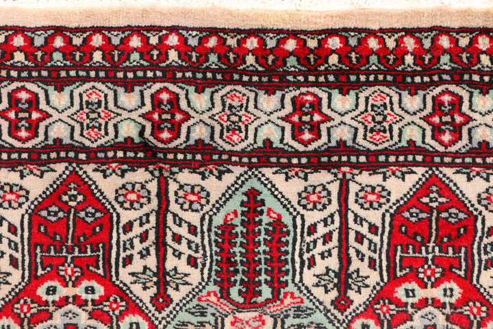 Tan Caucasian 2'  8" x 3'  10" - No. QA86279