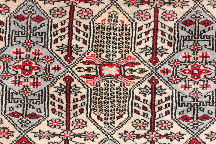 Tan Caucasian 2'  8" x 3'  10" - No. QA86279