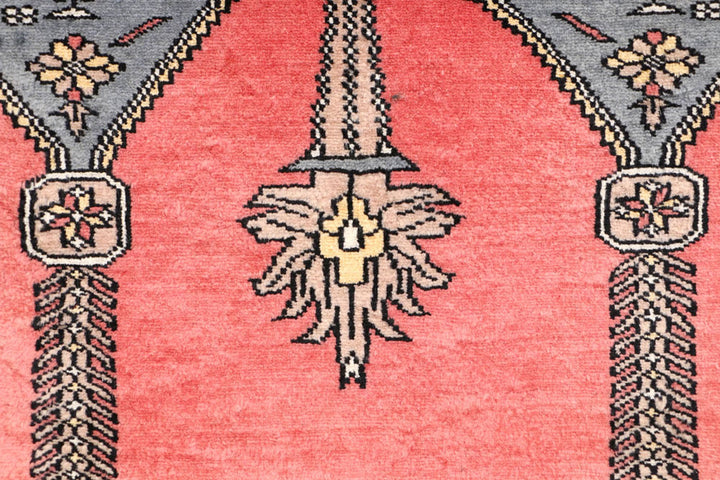 Indian Red Prayer 2' 6 x 4' 6 - No. 44536