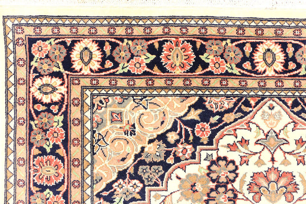 Cornsilk Isfahan 4' x 6' 2 - No. 44736
