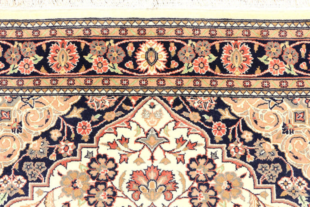 Cornsilk Isfahan 4' x 6' 2 - No. 44736