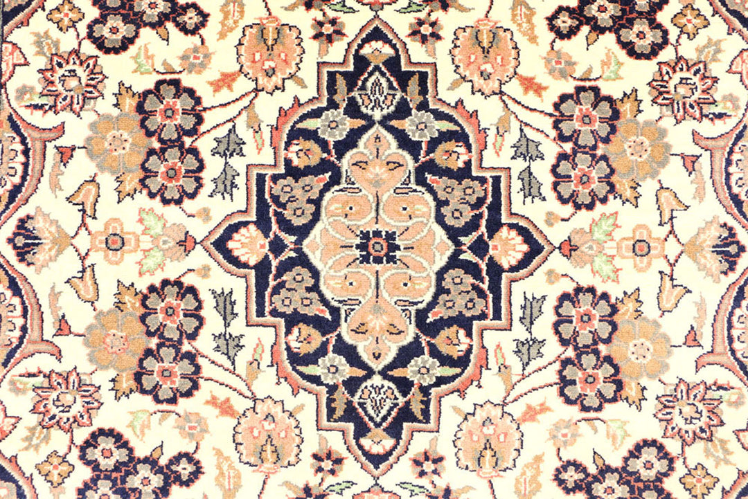 Cornsilk Isfahan 4'  x" 6'  2" - No. QA71543