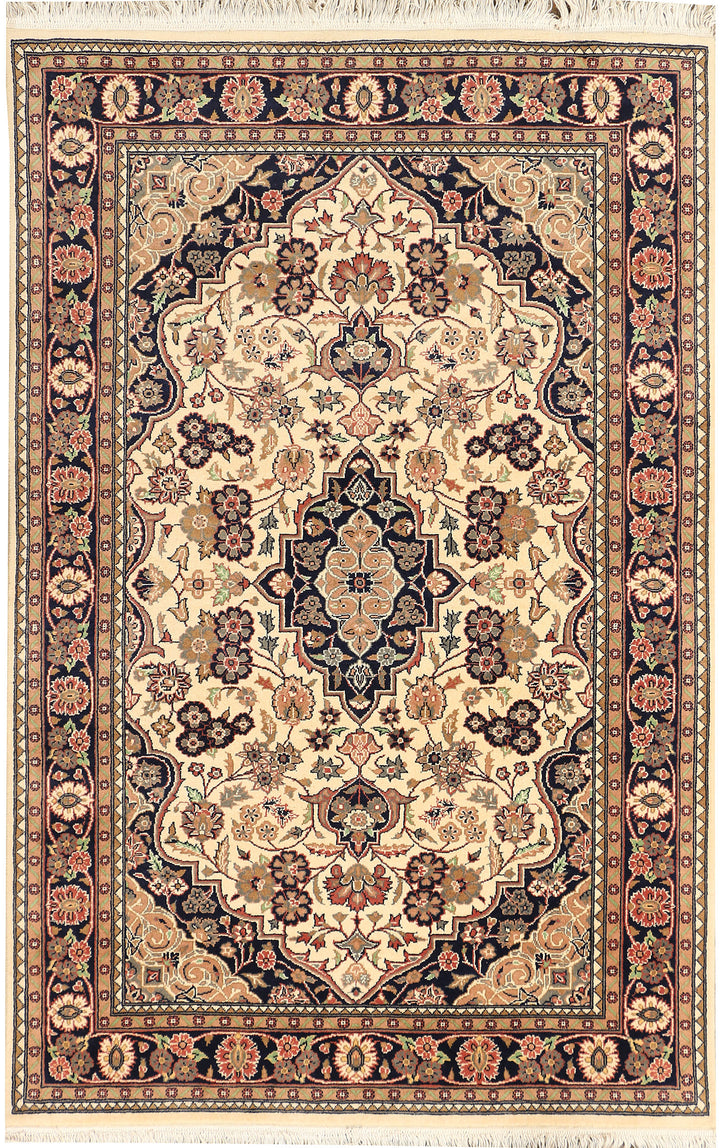 Cornsilk Isfahan 4' x 6' 2 - No. 44736