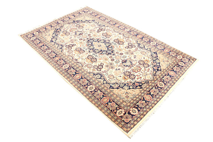 Cornsilk Isfahan 4' 7 x 7' 3 - No. 44744 - ALRUG Rug Store