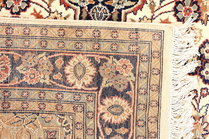 Cornsilk Isfahan 4' 7 x 7' 3 - No. 44744 - ALRUG Rug Store