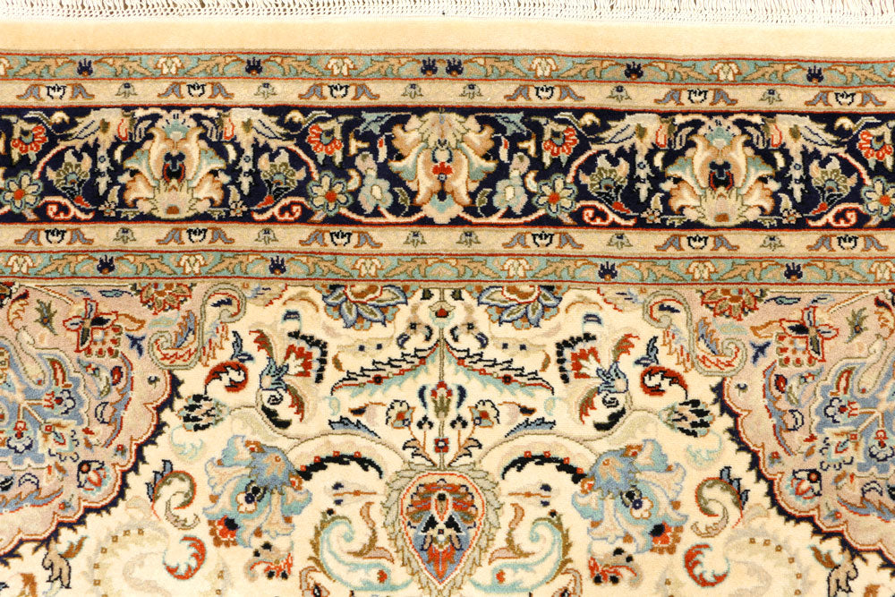 Cornsilk Isfahan 4' 7 x 7' 1 - No. 44752 - ALRUG Rug Store