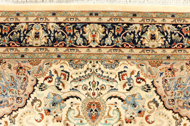 Cornsilk Isfahan 4' 7 x 7' 1 - No. 44752 - ALRUG Rug Store