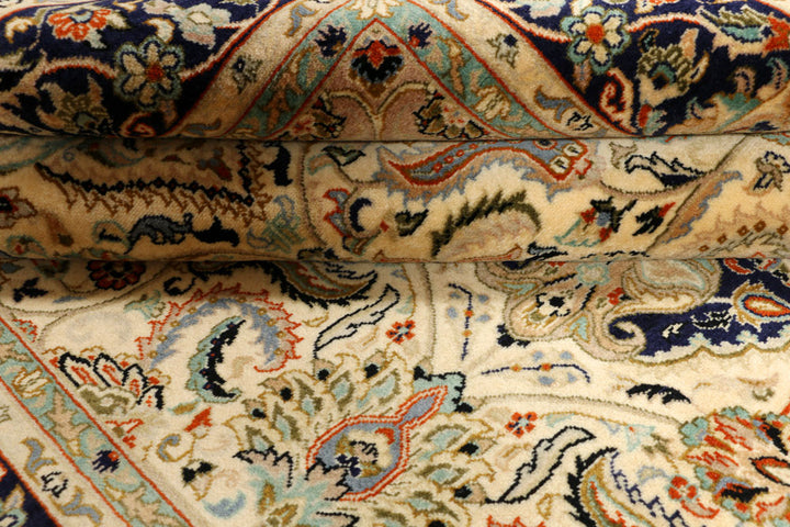 Cornsilk Isfahan 4' 7 x 7' 1 - No. 44752 - ALRUG Rug Store