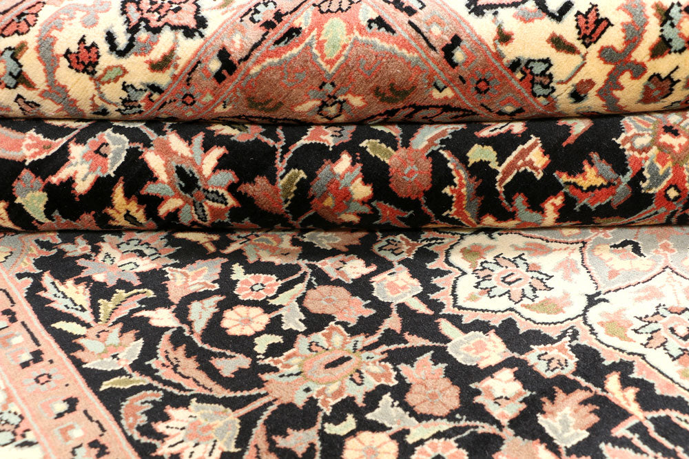 Black Isfahan 4' 6 x 7' 3 - No. 44756 - ALRUG Rug Store