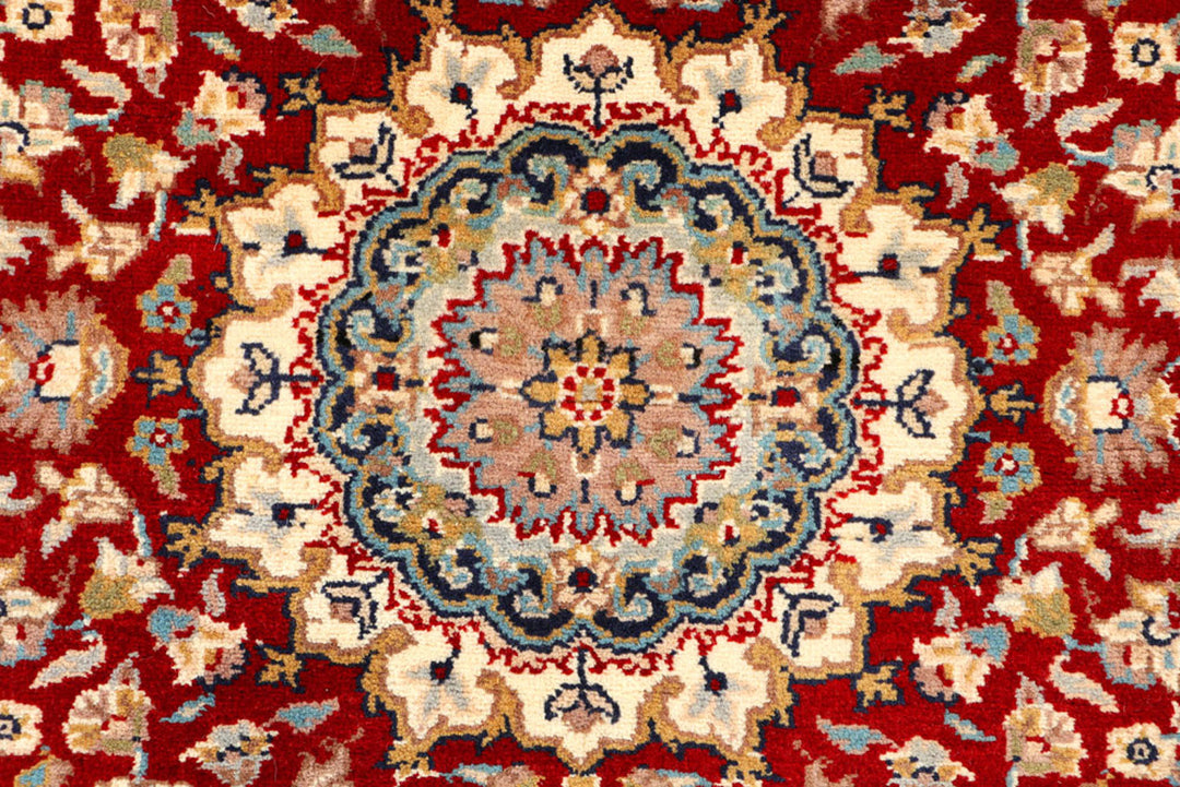 Firebrick Kashan 3'  1" x 5'  1" - No. QA38551