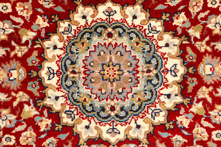 Firebrick Kashan 3' 1 x 5' 1 - No. 44763 - ALRUG Rug Store