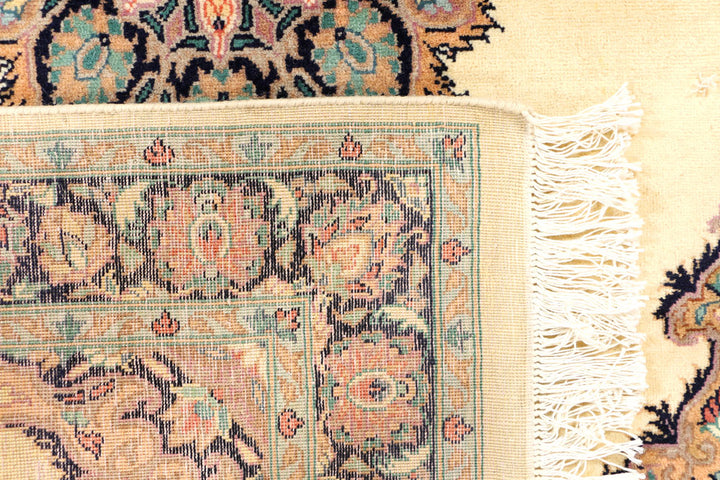 Cornsilk Isfahan 3' 1 x 5' 1 - No. 44777 - ALRUG Rug Store