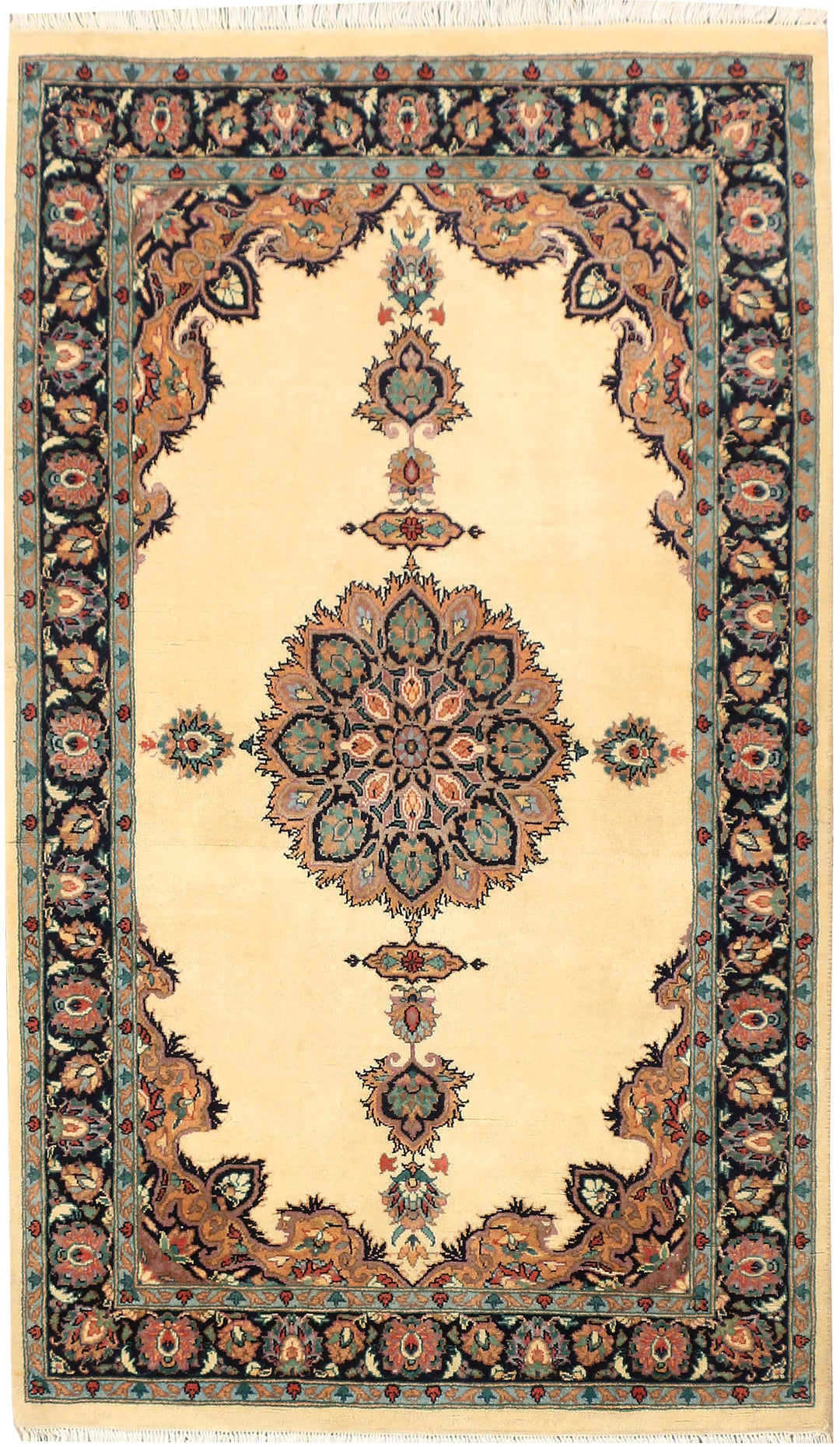 Cornsilk Isfahan 3' 1 x 5' 1 - No. 44777 - ALRUG Rug Store