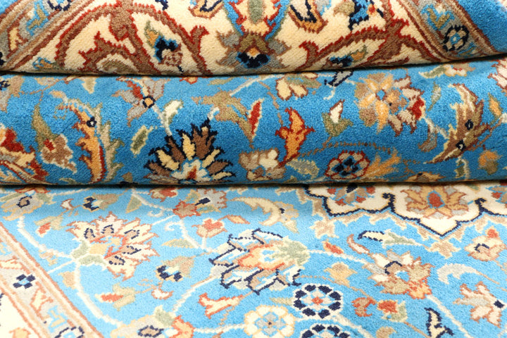 Light Sky Blue Kashan 5' x 8' 1 - No. 44791 - ALRUG Rug Store