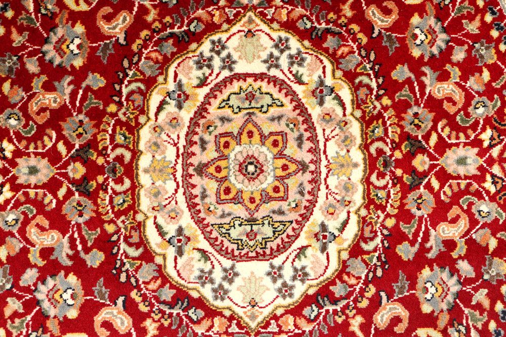 Isfahan 4' 1 x 6' 1 - No. 44805 - ALRUG Rug Store