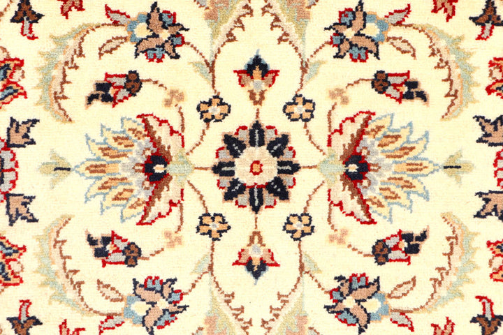Cornsilk Mahal 2' 7 x 10' 2 - No. 44839 - ALRUG Rug Store