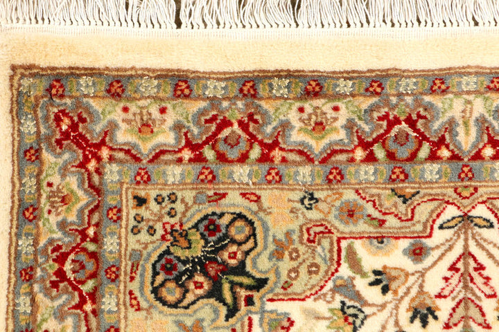 Cornsilk Mahal 2' 7 x 10' 2 - No. 44845 - ALRUG Rug Store