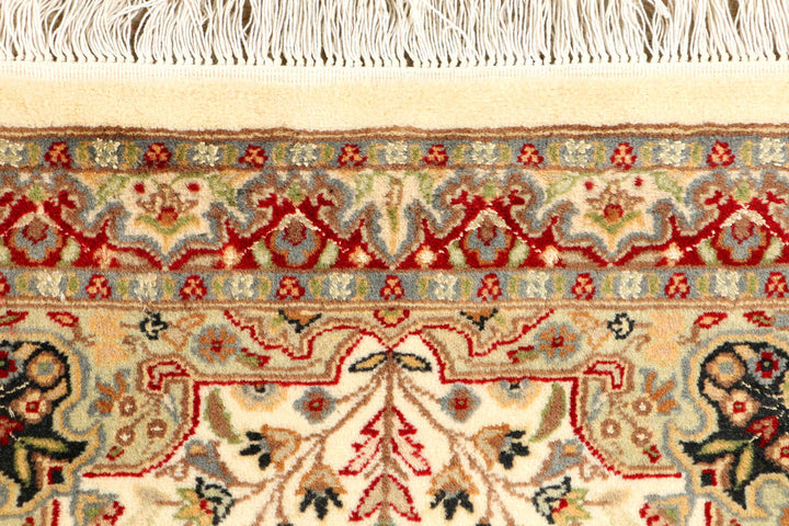 Cornsilk Mahal 2' 7 x 10' 2 - No. 44845 - ALRUG Rug Store