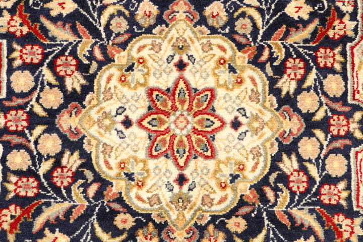 Midnight Blue Mahal 2' 7 x 9' 11 - No. 44850 - ALRUG Rug Store