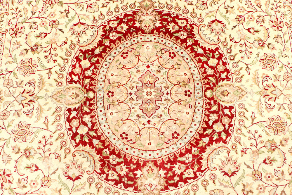 Cornsilk Isfahan 9' x 12' 2 - No. 44892 - ALRUG Rug Store