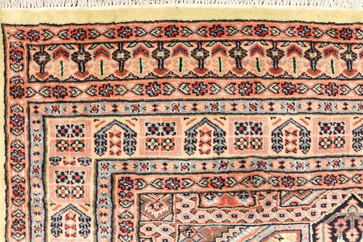 Light Goldenrod Yellow Kafkazi 5' 3 x 8' 4 - No. 44911 - ALRUG Rug Store