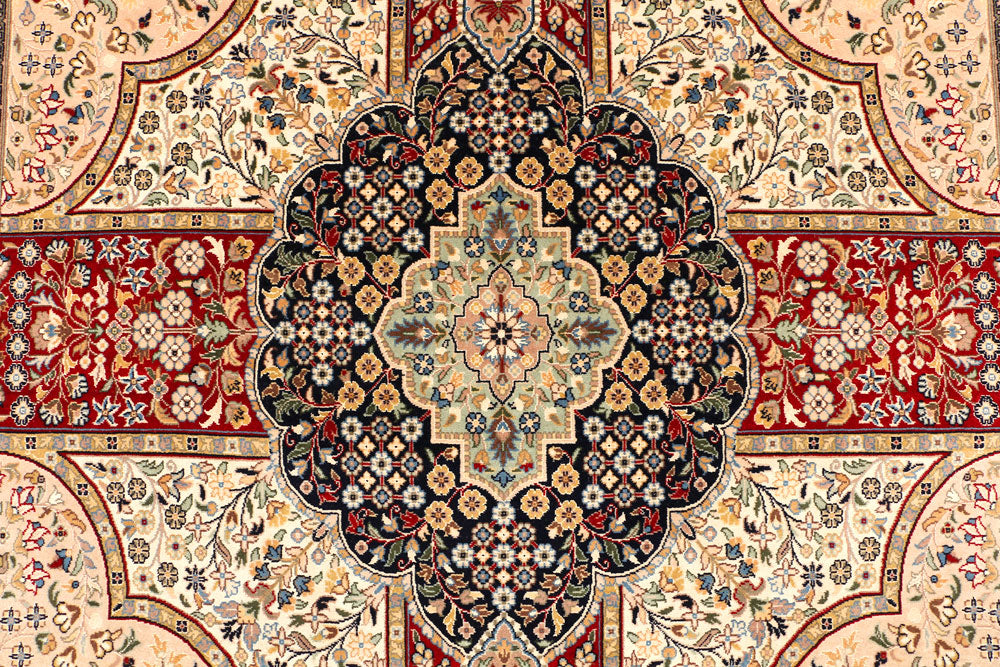 Multi Colored Isfahan 4' 7 x 7' 5 - No. 44937 - ALRUG Rug Store