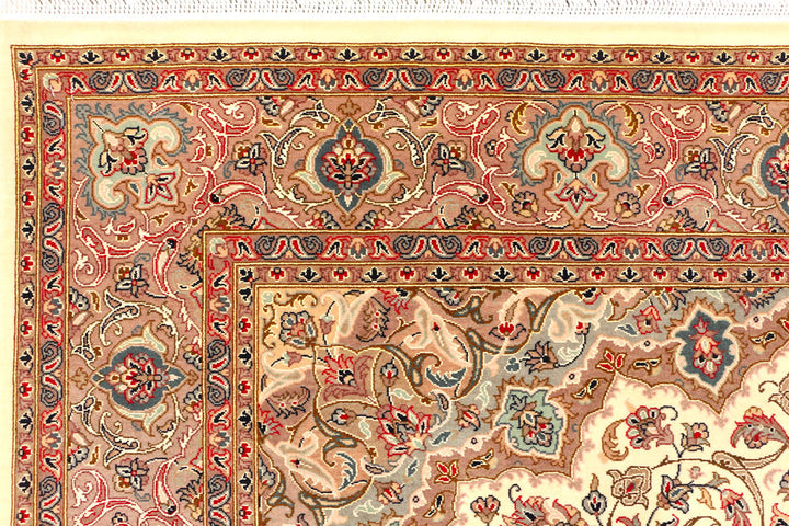 Cornsilk Kashan 4' 7 x 7' 1 - No. 44941 - ALRUG Rug Store