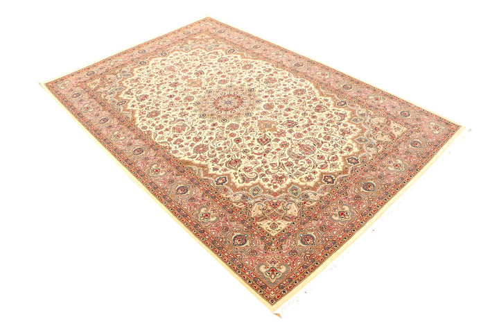 Cornsilk Kashan 4' 7 x 7' 1 - No. 44941 - ALRUG Rug Store
