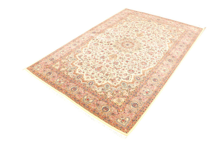 Cornsilk Kashan 4' 7 x 7' 1 - No. 44941 - ALRUG Rug Store