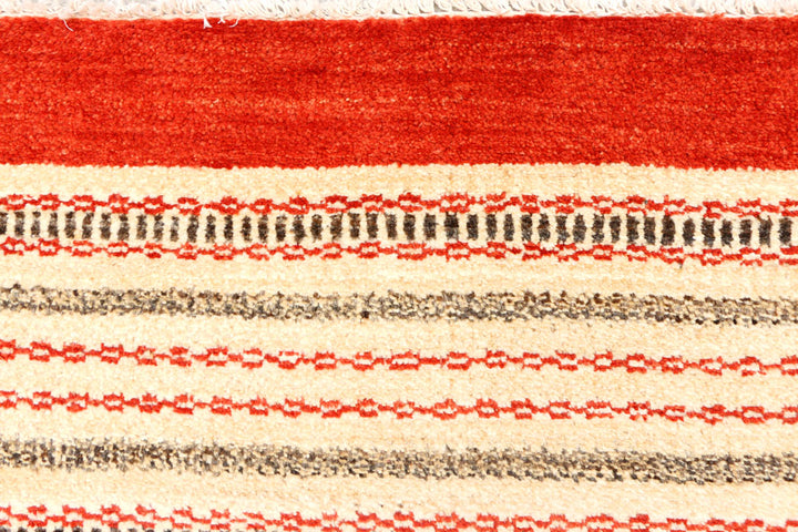 Navajo White Gabbeh 4' x 4' 11 - No. 44977 - ALRUG Rug Store