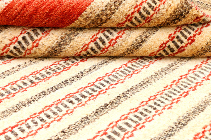 Navajo White Gabbeh 4' x 4' 11 - No. 44977 - ALRUG Rug Store