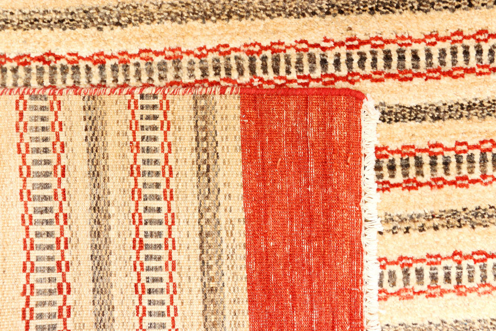 Navajo White Gabbeh 4' x 4' 11 - No. 44977 - ALRUG Rug Store