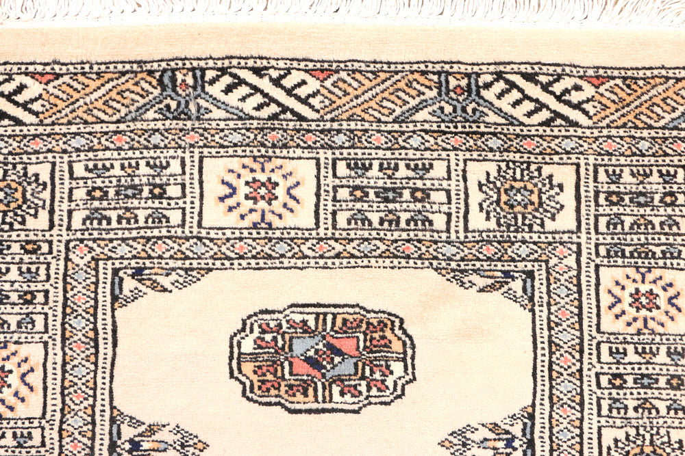 Antique White Bokhara 2' 7 x 6' - No. 45013 - ALRUG Rug Store