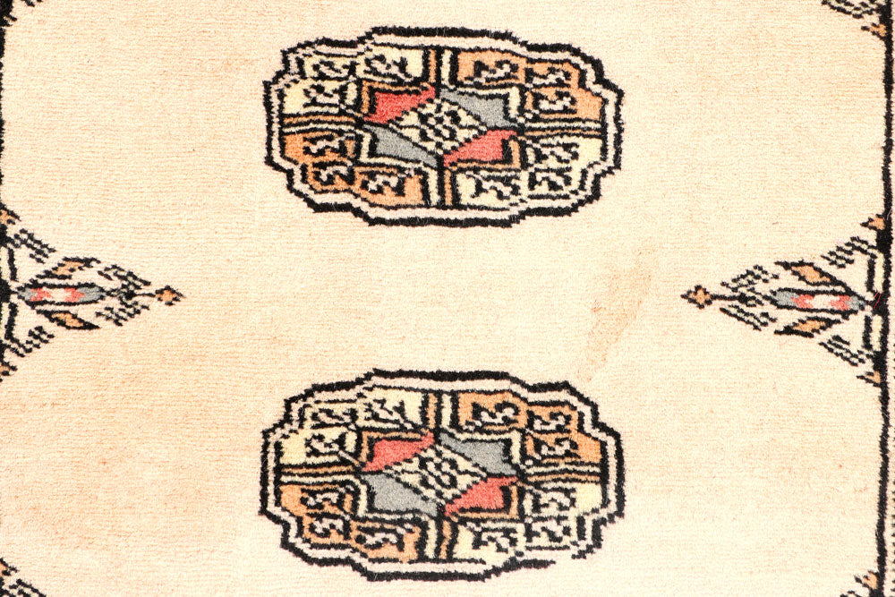 Antique White Bokhara 2' 7 x 6' 6 - No. 45057 - ALRUG Rug Store