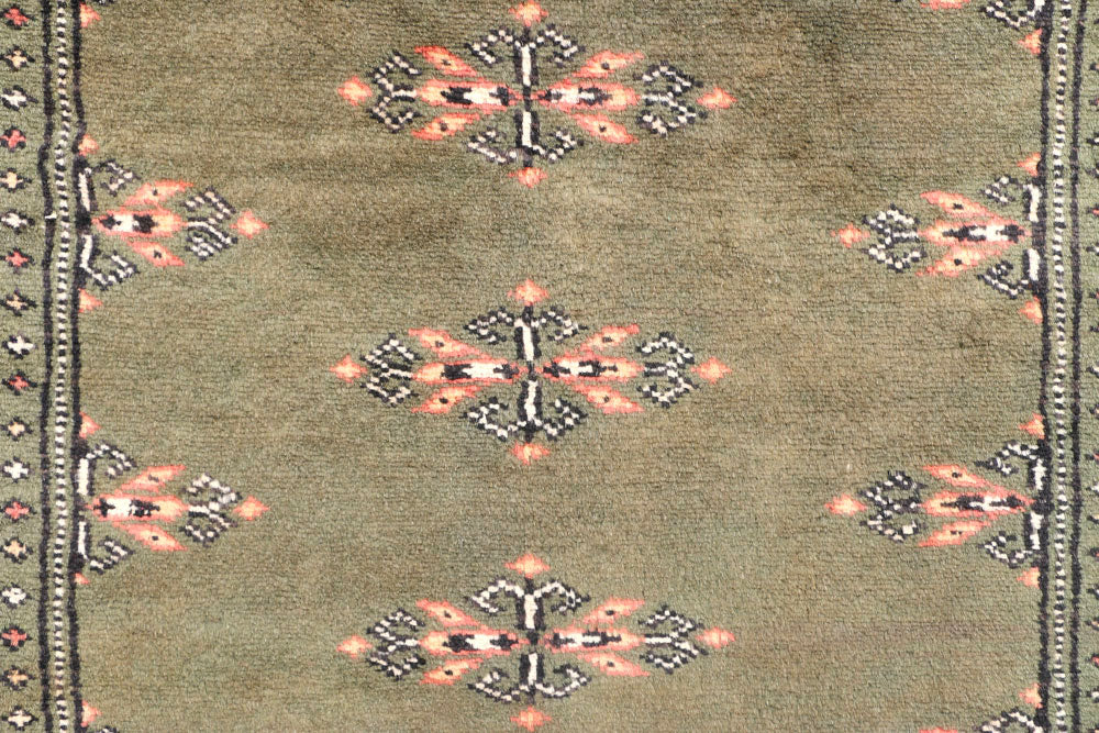 Dim Grey Butterfly 2' 6 x 7' 2 - No. 45086 - ALRUG Rug Store