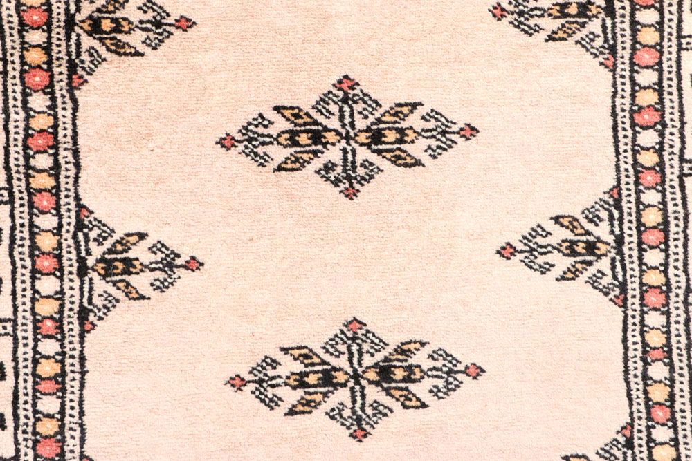 Butterfly 2' 6 x 7' 9 - No. 45170 - ALRUG Rug Store