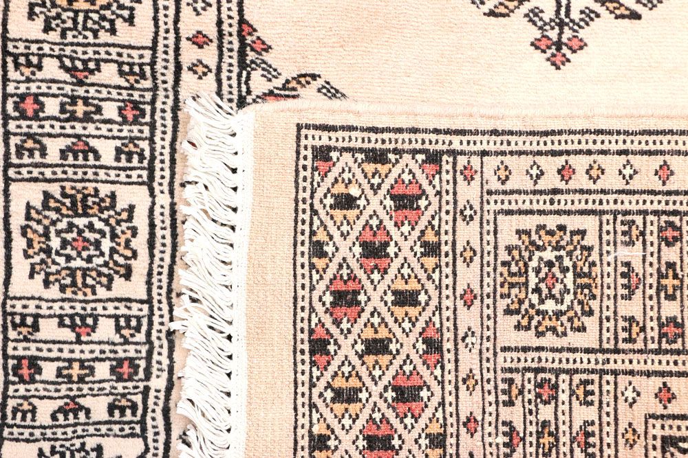 Butterfly 2' 6 x 7' 7 - No. 45273 - ALRUG Rug Store