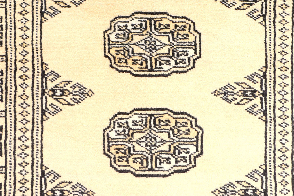 Moccasin Bokhara 2' 7 x 8' - No. 45279 - ALRUG Rug Store