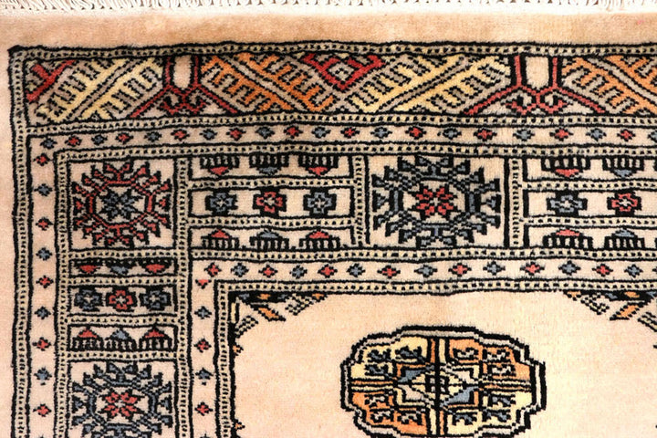 Antique White Bokhara 2'  6" x 9'  5" - No. QA48019