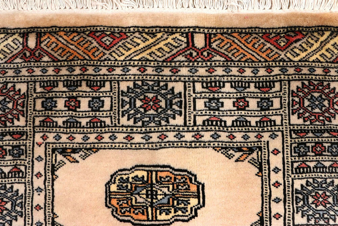 Antique White Bokhara 2'  6" x 9'  5" - No. QA48019