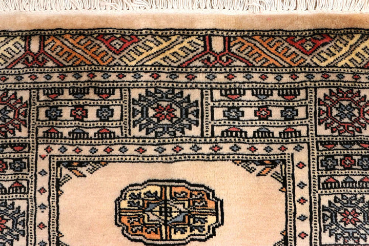 Antique White Bokhara 2'  6" x 9'  5" - No. QA48019