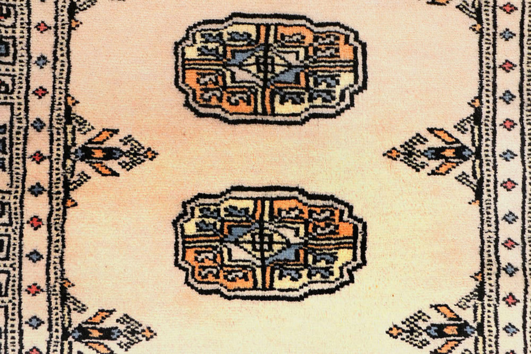 Antique White Bokhara 2'  6" x 9'  5" - No. QA48019