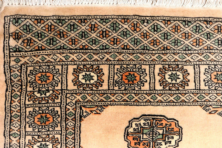 Navajo White Bokhara 2'  6" x 9'  5" - No. QA32644